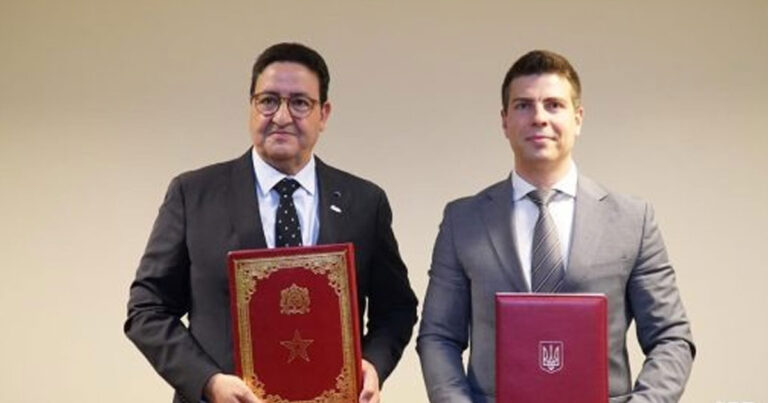 Transport international: le Maroc et l’Ukraine signent un accord clé à Istanbul